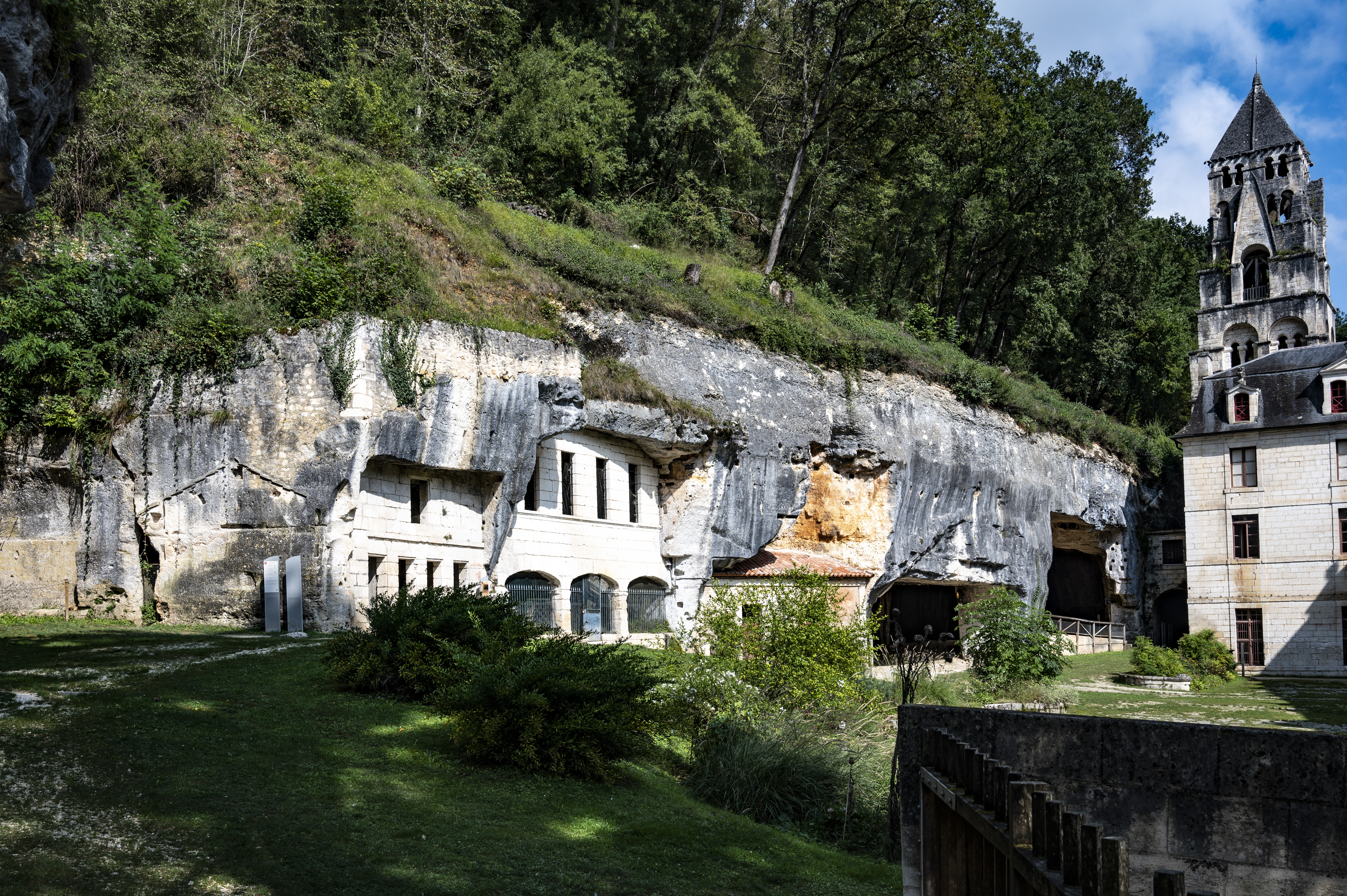 Abtei und Höhlen von Brantôme