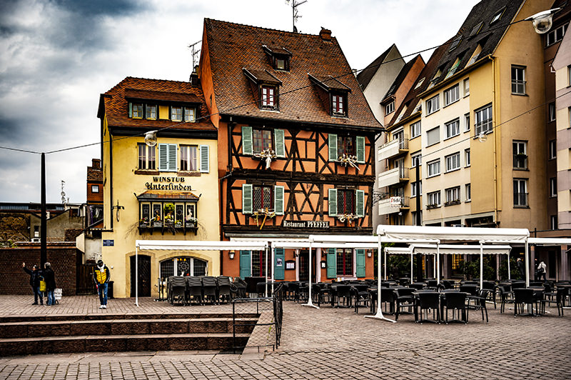 Platz, Stühle, Restaurant Pfeffel | © Bert Schwarz 2023