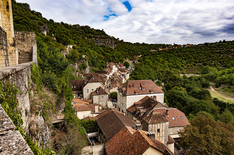 Felswände und Architektur