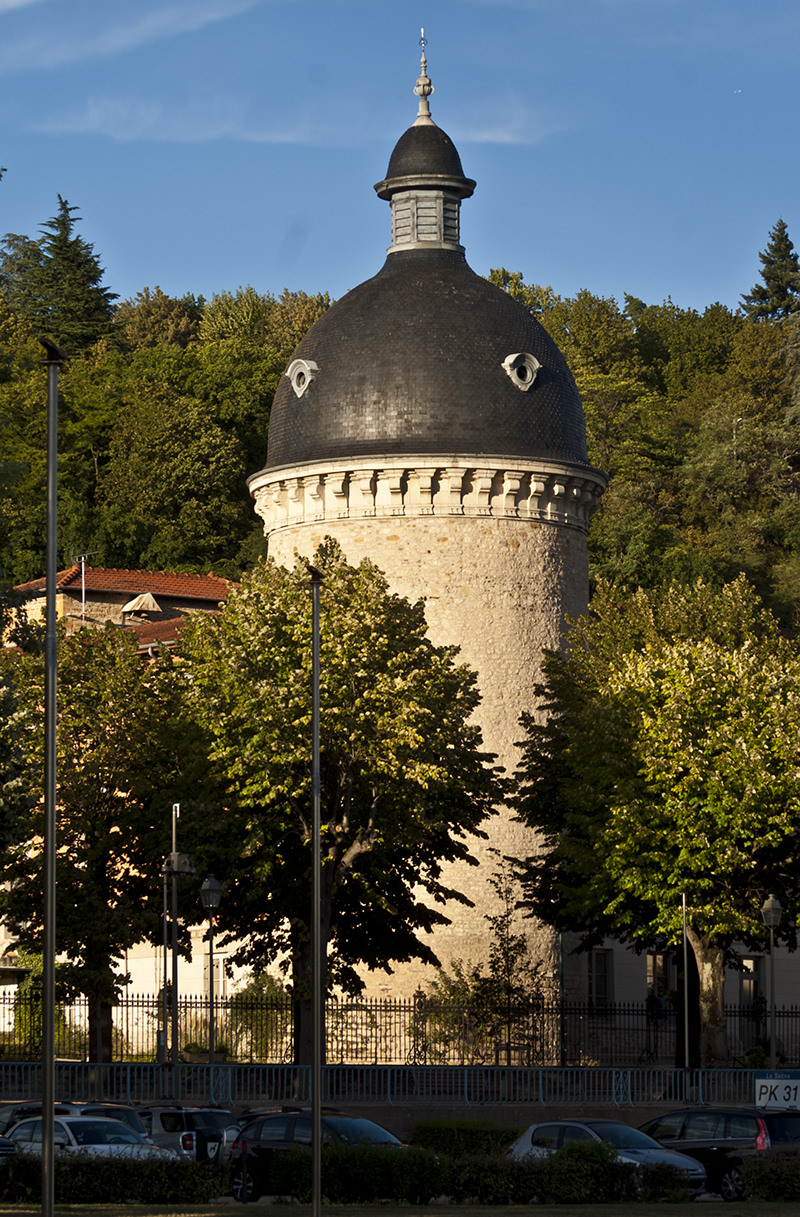 Uferpromenade Trévoux