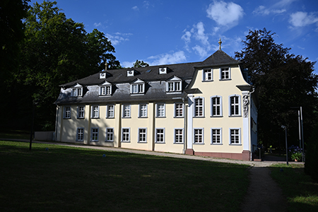 Papiermühle, Bäume, Garten | © Bert Schwarz 2025