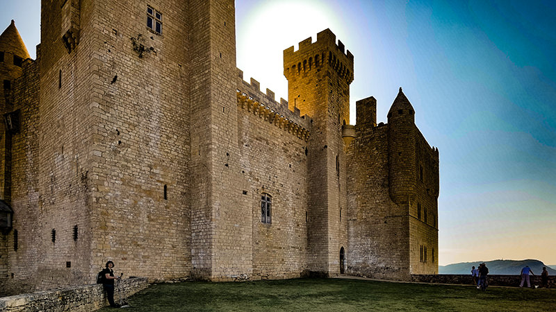 Burg Beynac über der Dordogne
