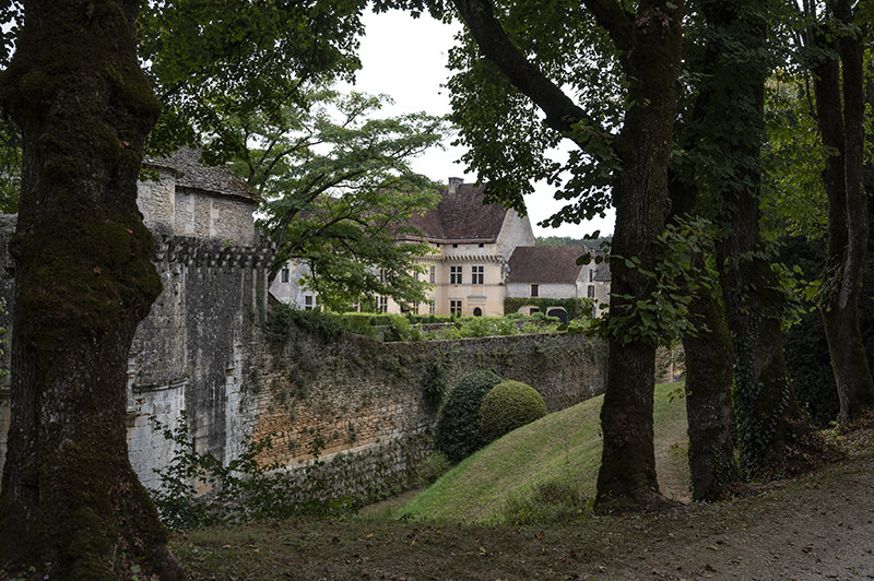 Blick über den Burggraben