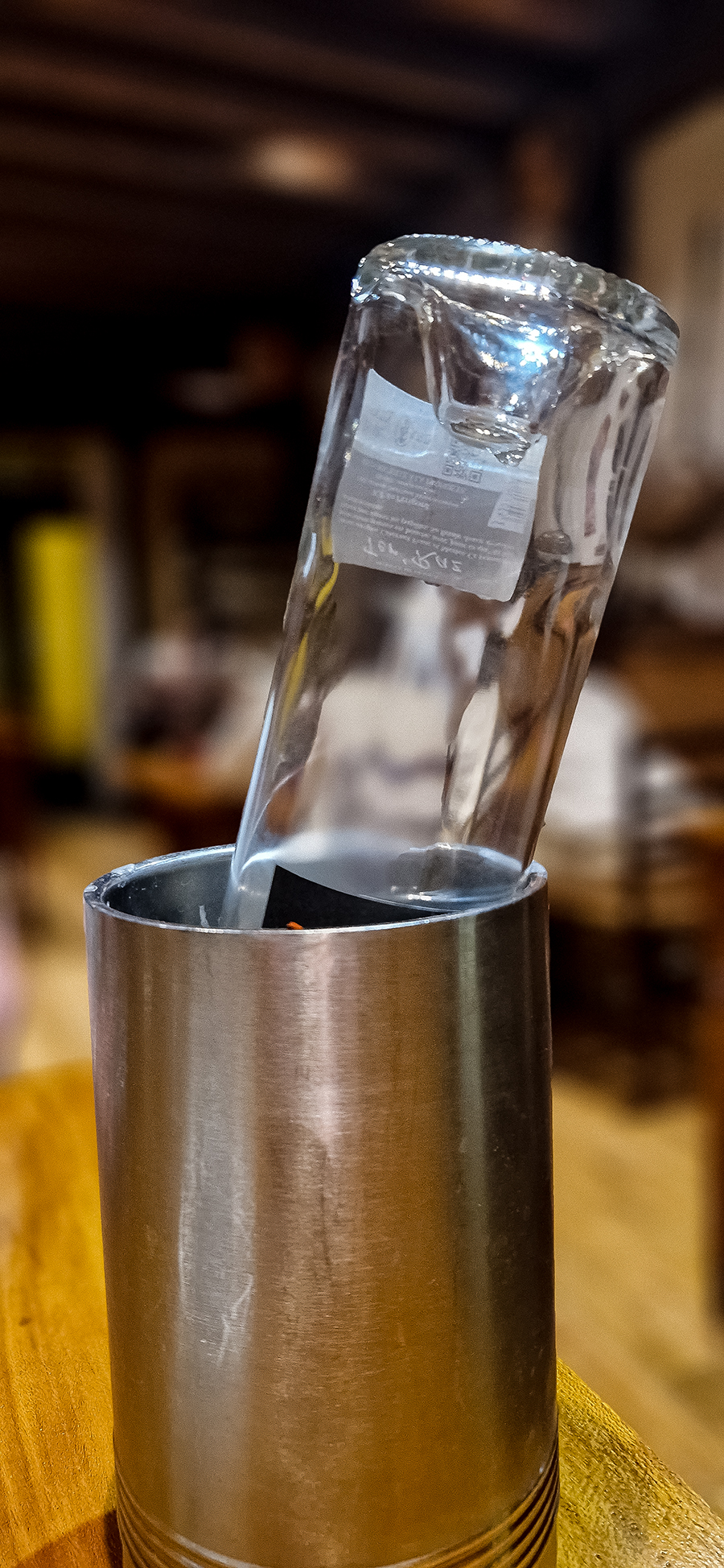 Weinkühler mit Flasche | © Bert Schwarz 2022