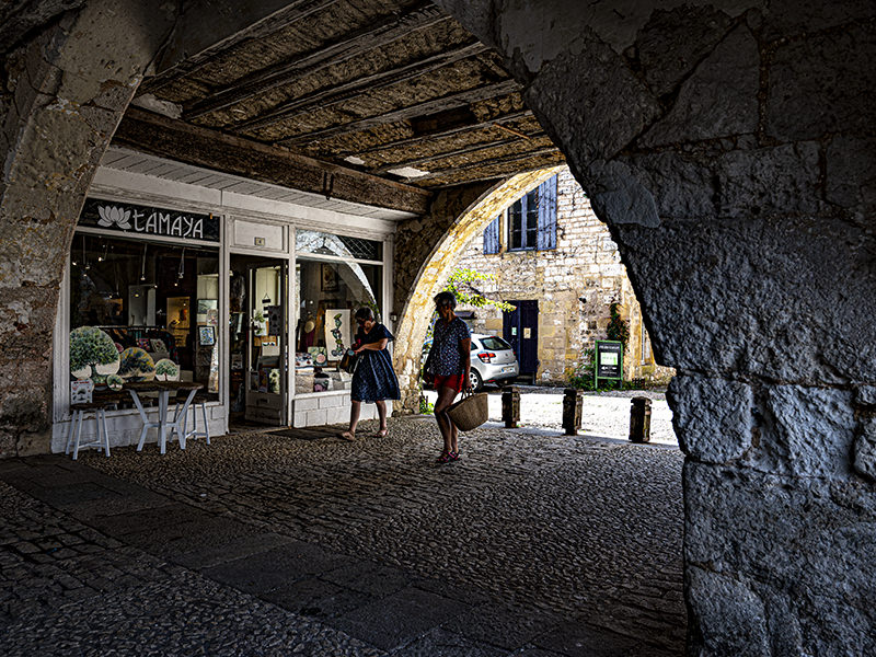Passage, Frauen, Laden | © Bert Schwarz 2021