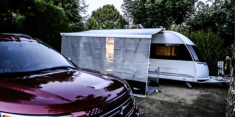In Saint-Léon-sur-Vézère, auf dem Camping Le Paradis, ist unser Basislager mit Wohnwagen und Zugfahrzeug | © Bert Schwarz 2020
