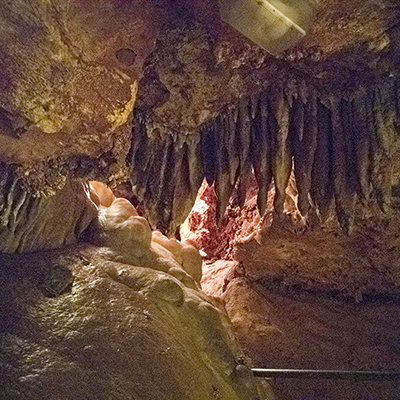 Weg durch Grotte | © Bert Schwarz 2019