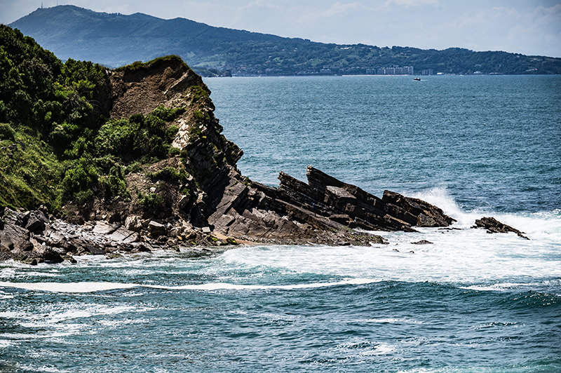 Haus, Felsen, Meer | © Bert Schwarz 2025